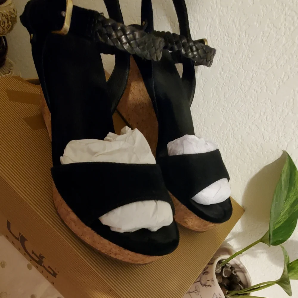 UGG AUSTRALIA Women's CORK WEDGE BRAIDED SUEDE Sandal - Size-6